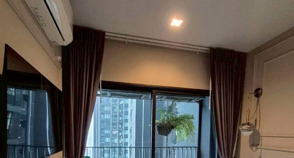 For sale 2 bedrooms condo in Huai Khwang, Bangkok