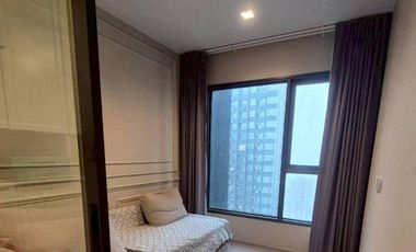 For sale 2 bedrooms condo in Huai Khwang, Bangkok