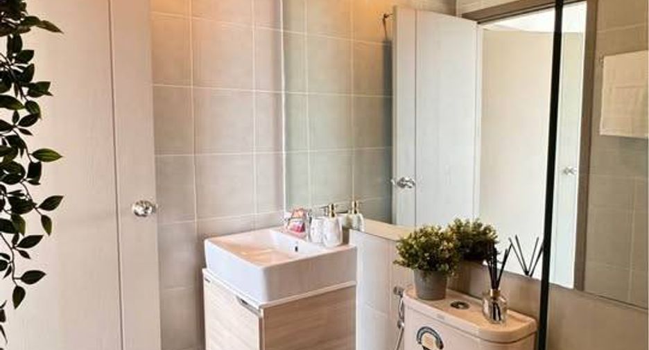 For rent 2 bedrooms condo in Bang Na, Bangkok