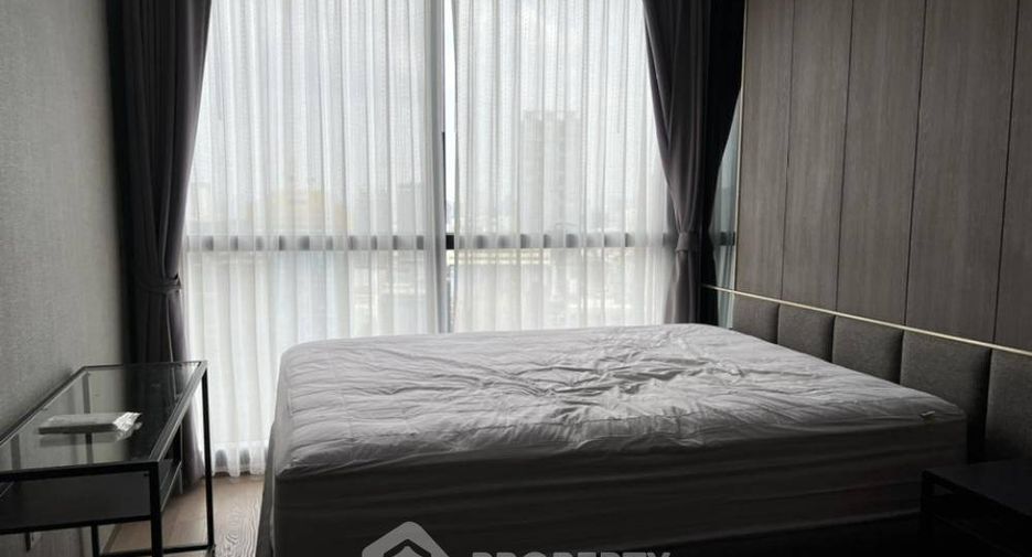 For rent 2 bedrooms condo in Bang Rak, Bangkok