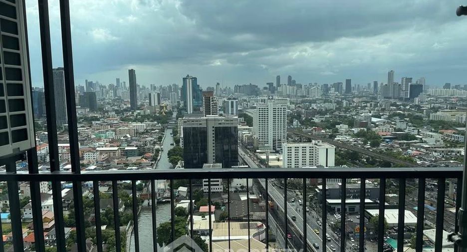 Condo en alquiler de 2 habitaciones en Watthana, Bangkok