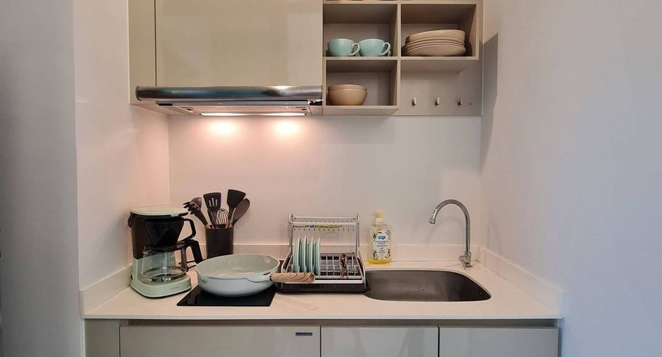 For rent 1 bed condo in Watthana, Bangkok
