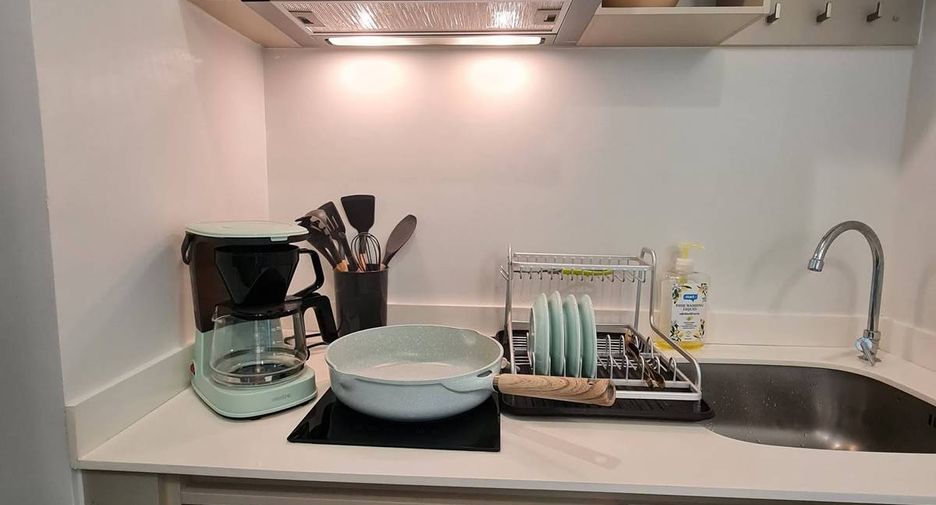 For rent 1 bed condo in Watthana, Bangkok