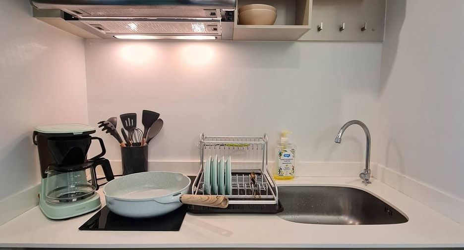 For rent 1 bed condo in Watthana, Bangkok