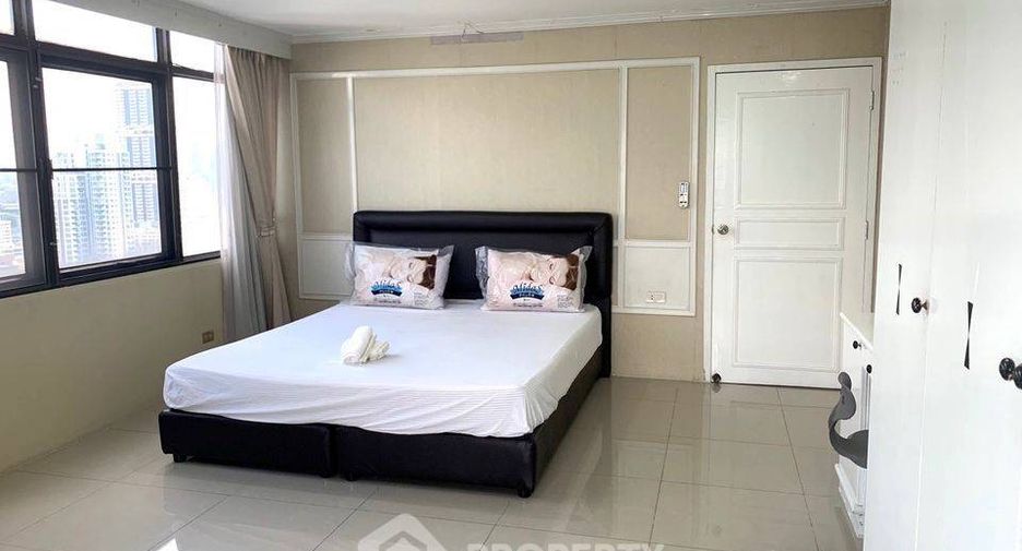 For rent 3 ベッドルーム condo in Watthana, Bangkok