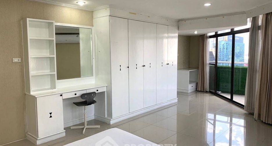 For rent 3 ベッドルーム condo in Watthana, Bangkok
