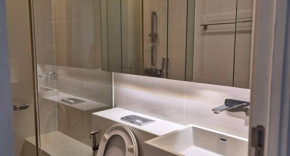 For rent 2 bedrooms condo in Chatuchak, Bangkok