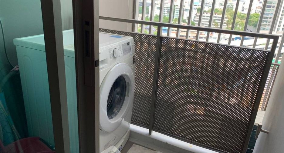 Condo en alquiler de 1 habitaciones en Khlong Toei, Bangkok