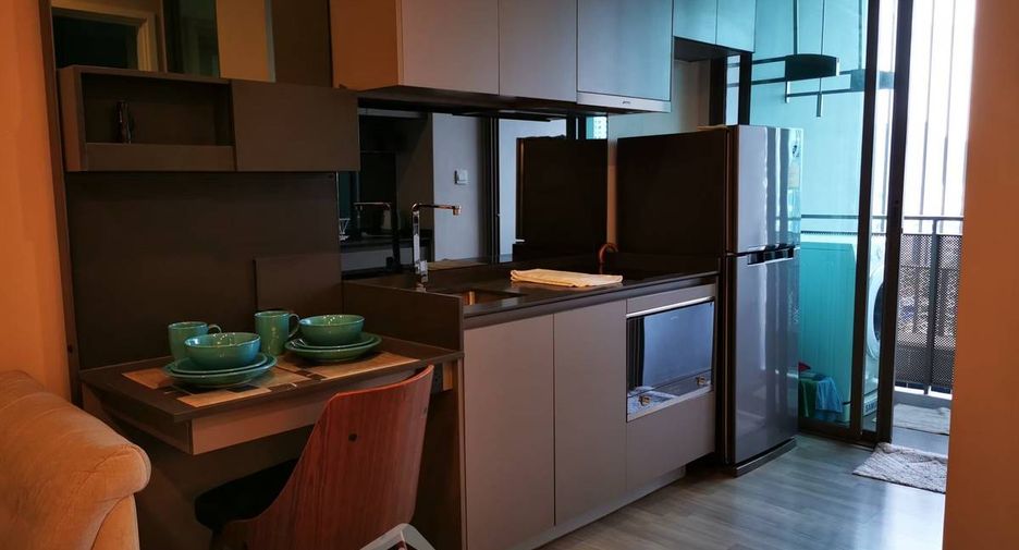 Condo en alquiler de 1 habitaciones en Khlong Toei, Bangkok