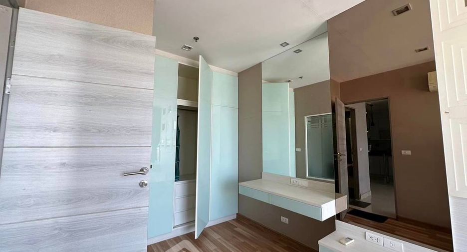 For rent 2 bedrooms condo in Ratchathewi, Bangkok