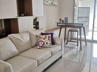 À louer 2 chambres condo à Huai Khwang, Bangkok