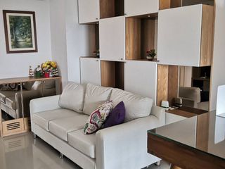 À louer 2 chambres condo à Huai Khwang, Bangkok
