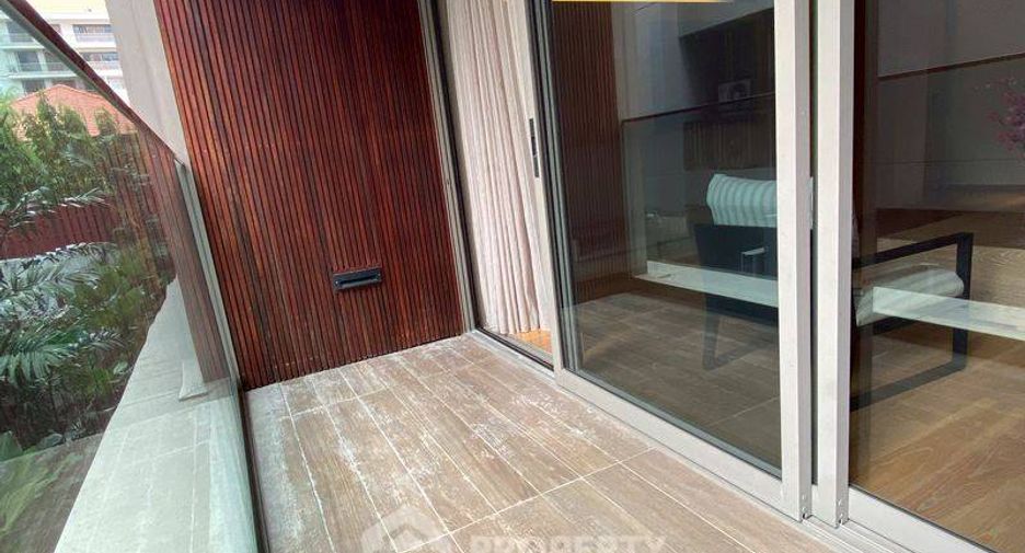 For rent 2 bedrooms apartment in Pathum Wan, Bangkok