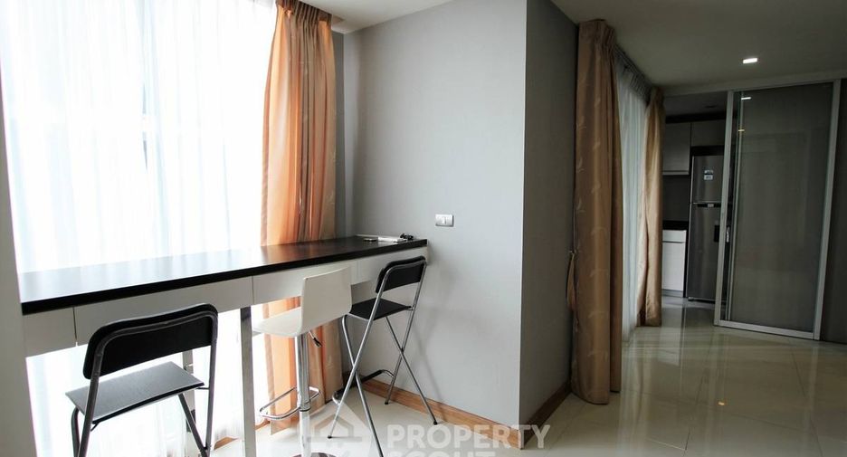For rent 2 bedrooms condo in Khlong Toei, Bangkok