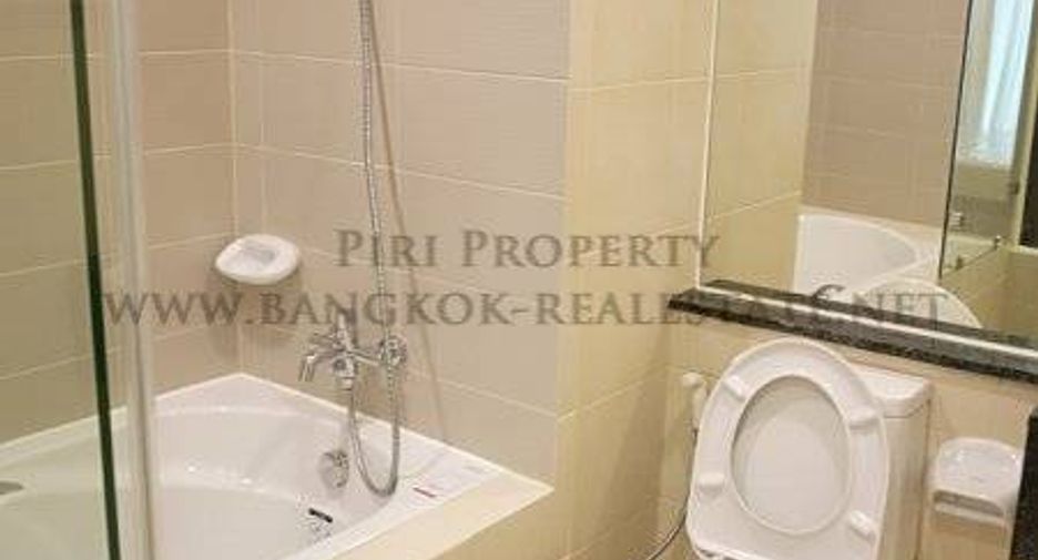 For rent 2 bedrooms condo in Khlong San, Bangkok