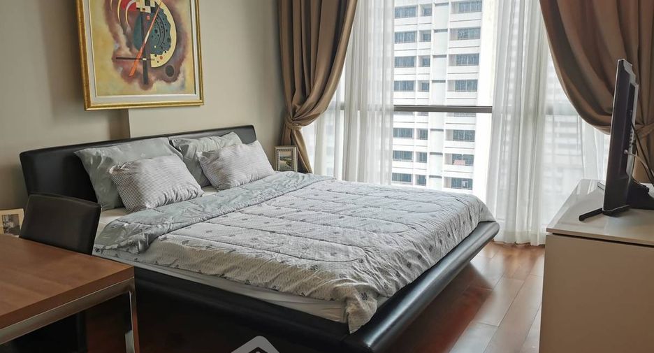 For rent 2 bedrooms condo in Watthana, Bangkok