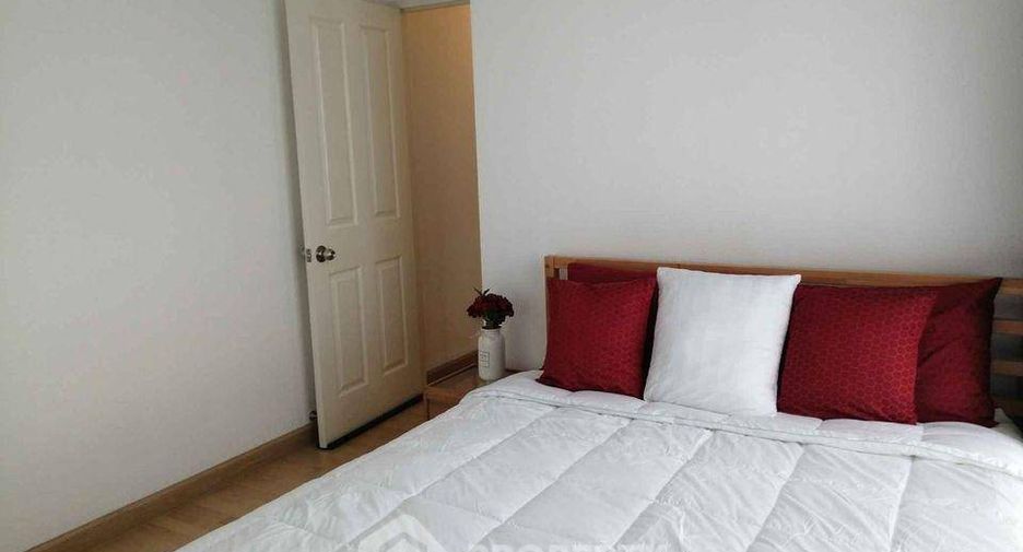 For rent 2 bedrooms condo in Yan Nawa, Bangkok