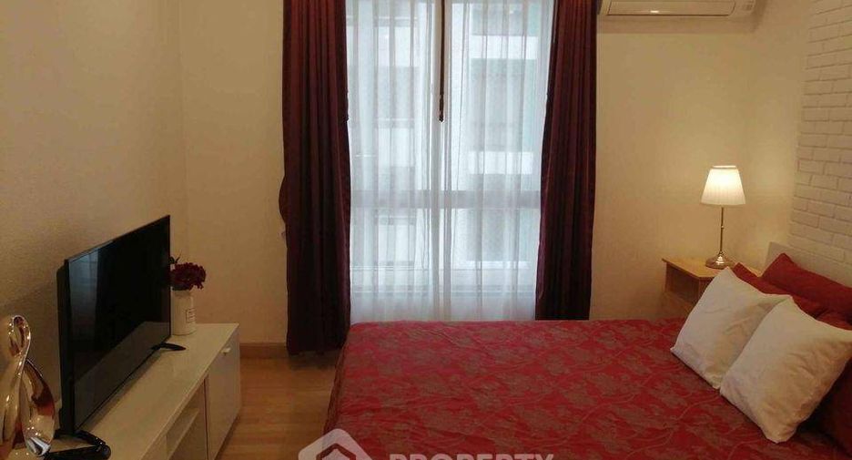 For rent 2 bedrooms condo in Yan Nawa, Bangkok