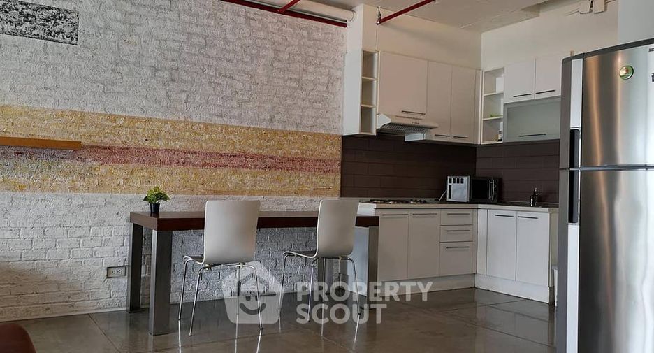 For rent 2 bedrooms condo in Watthana, Bangkok