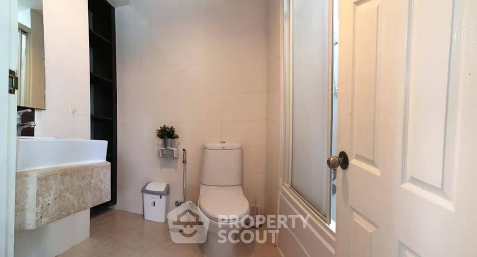 For rent 2 bedrooms condo in Watthana, Bangkok