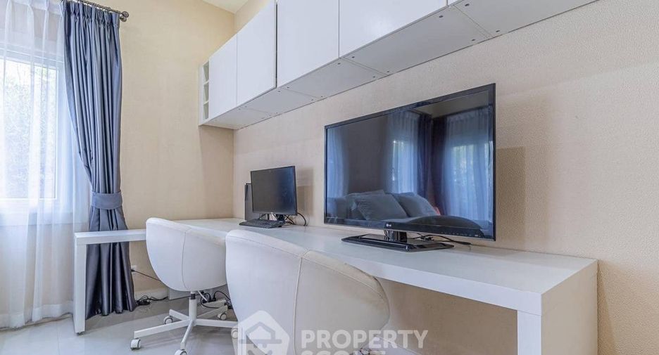 For rent 3 bedrooms villa in Bang Lamung, Chonburi