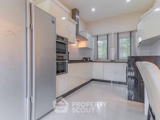 Villa en alquiler de 3 habitaciones en Bang Lamung, Chonburi