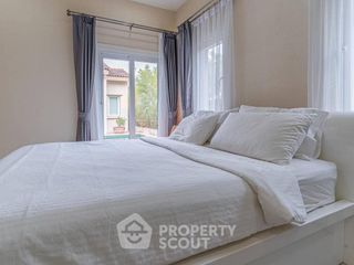 Villa en alquiler de 3 habitaciones en Bang Lamung, Chonburi