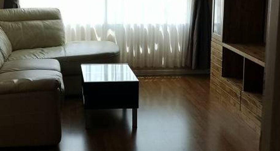 For rent 2 ベッドルーム condo in Huai Khwang, Bangkok
