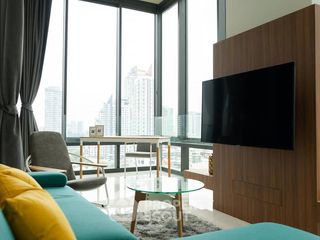For rent 2 bedrooms condo in Bang Rak, Bangkok