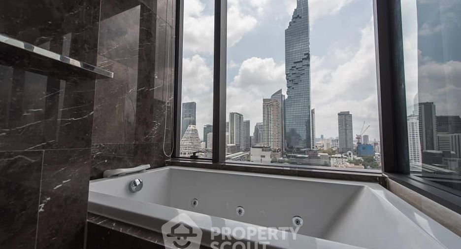 À louer 2 chambres condo à Bang Rak, Bangkok
