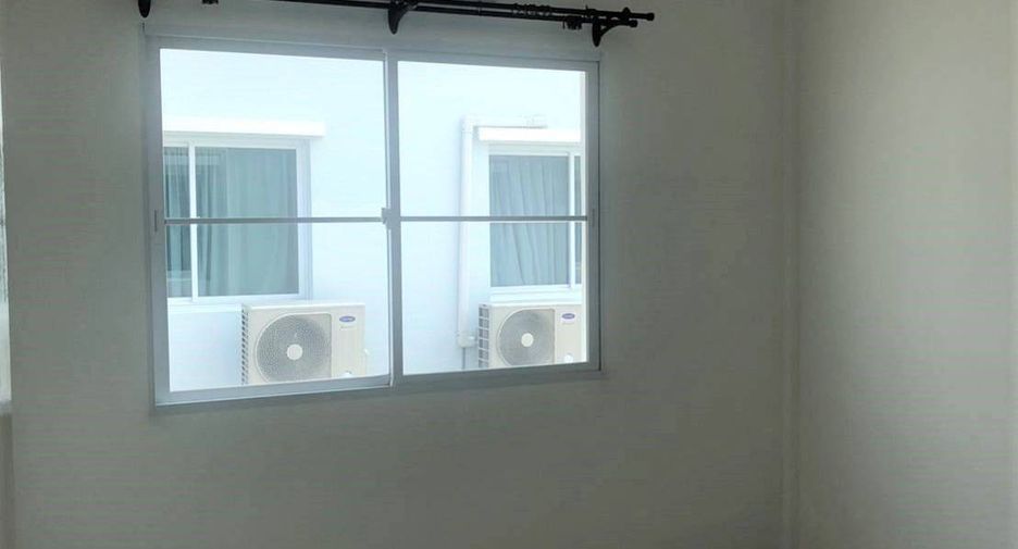 For rent 3 bedrooms townhouse in Prawet, Bangkok