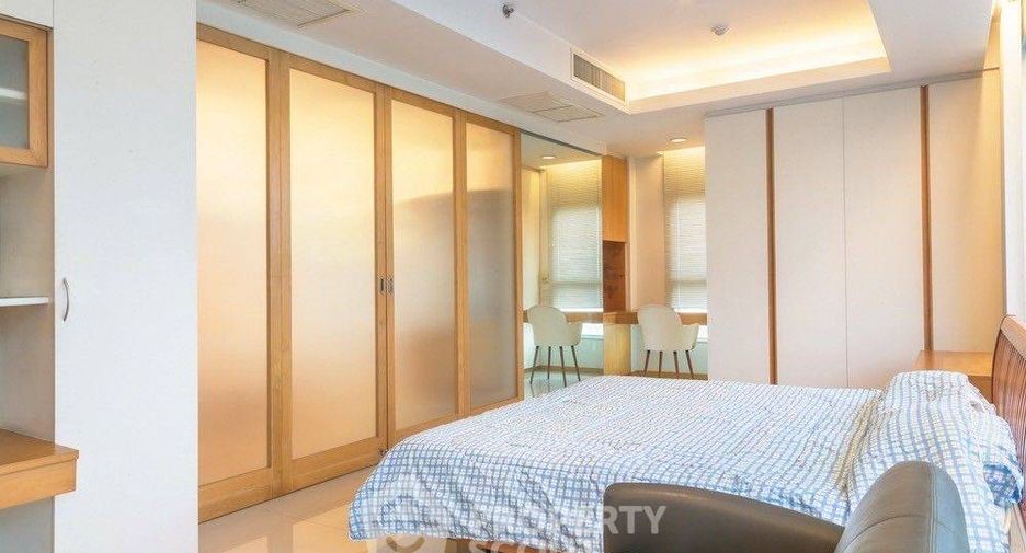 À louer 1 chambre condo à Yan Nawa, Bangkok