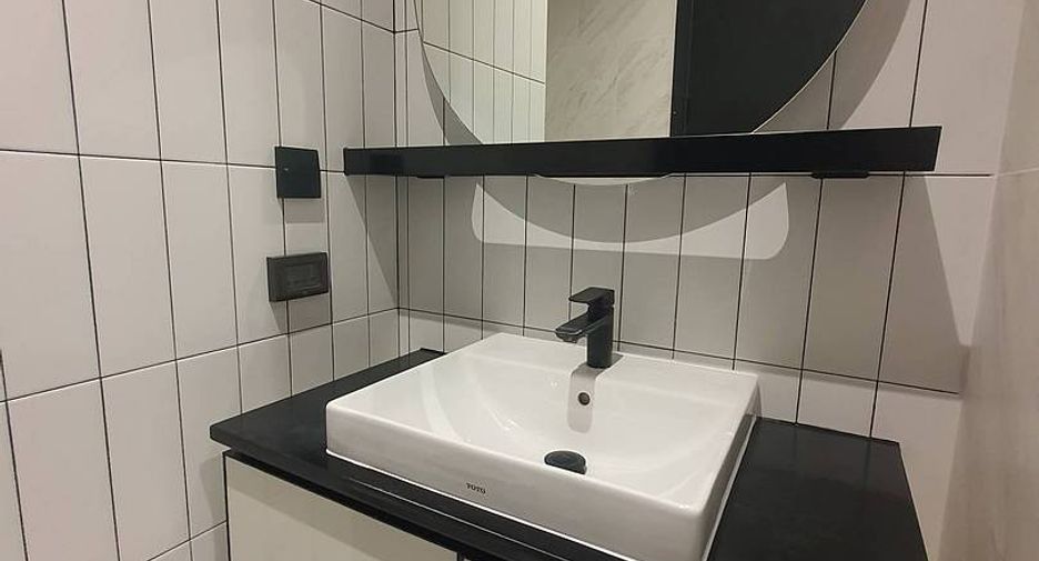 For rent 1 bed condo in Khlong San, Bangkok