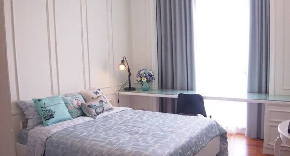 For rent 2 bedrooms condo in Watthana, Bangkok