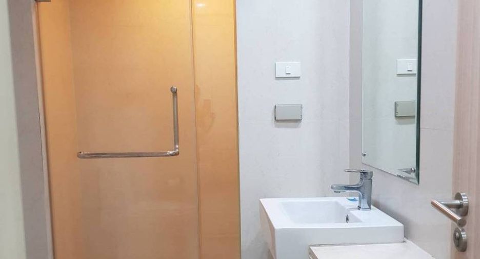 À louer 1 chambre condo à Khlong Toei, Bangkok