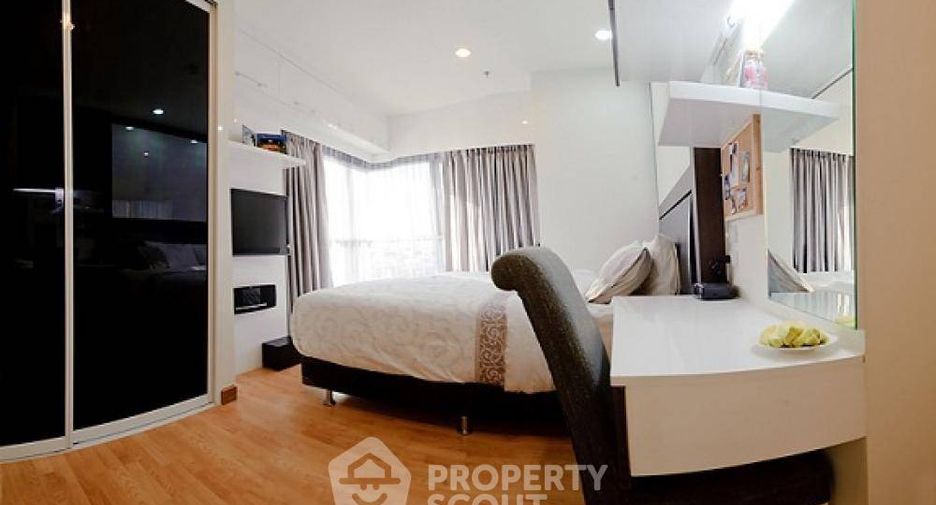 À louer 2 chambres condo à Thon Buri, Bangkok