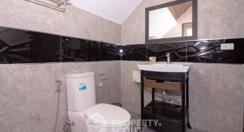 For rent 5 bedrooms house in Bang Lamung, Chonburi