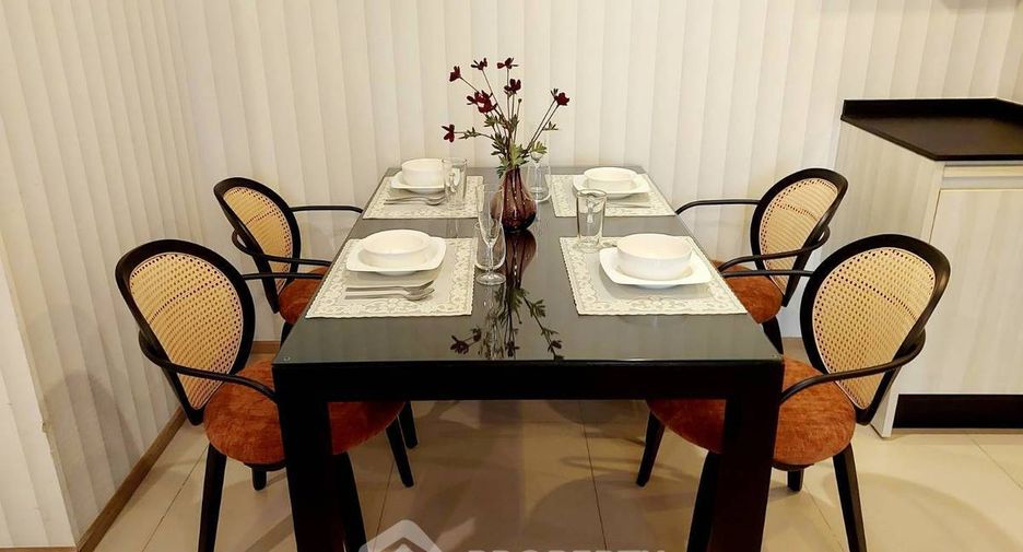 For rent 2 bedrooms condo in Watthana, Bangkok