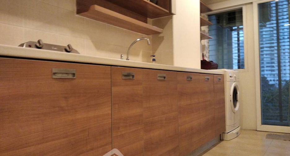 For rent 2 bedrooms condo in Sathon, Bangkok