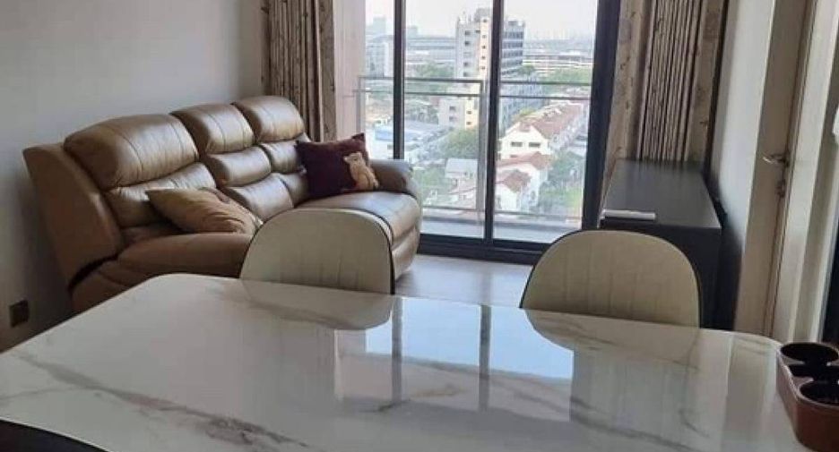 For rent 2 bedrooms condo in Phaya Thai, Bangkok