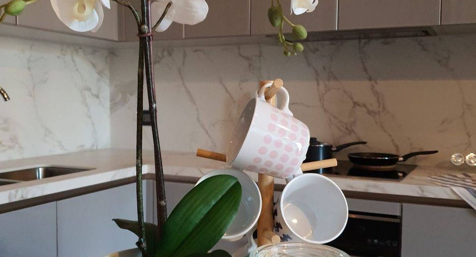 For rent 2 bedrooms condo in Watthana, Bangkok