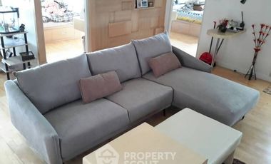 For rent 2 bedrooms condo in Sathon, Bangkok