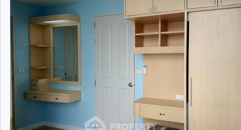 For rent 2 bedrooms condo in Sathon, Bangkok