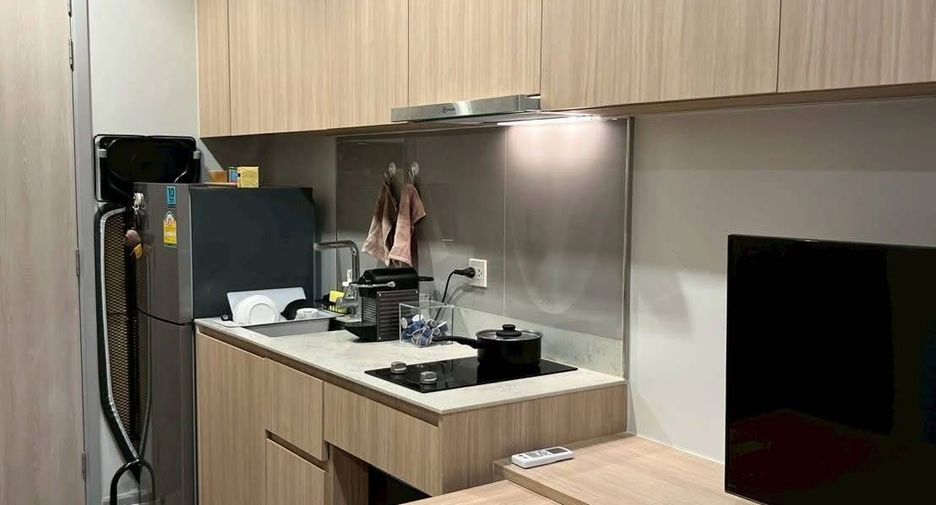 For rent 1 bed condo in Phaya Thai, Bangkok