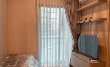 À louer 2 chambres condo à Huai Khwang, Bangkok