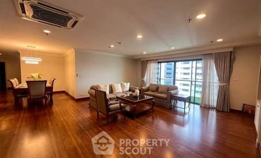 For rent 3 bedrooms apartment in Watthana, Bangkok