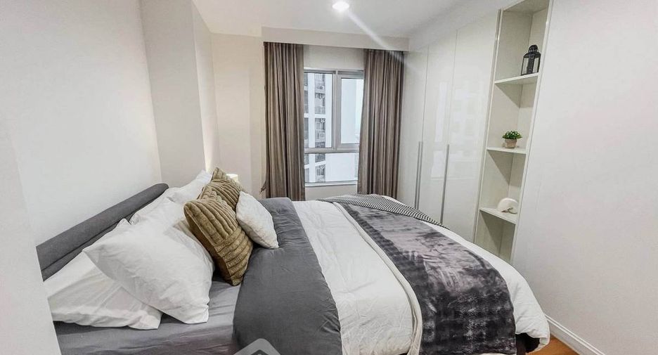 For rent 2 ベッドルーム condo in Huai Khwang, Bangkok