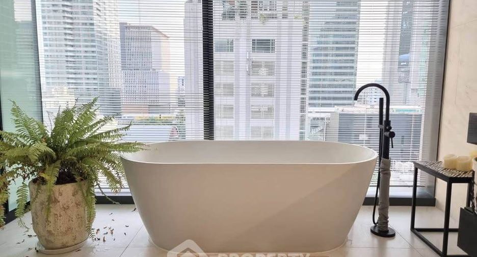 For rent 2 bedrooms condo in Sathon, Bangkok