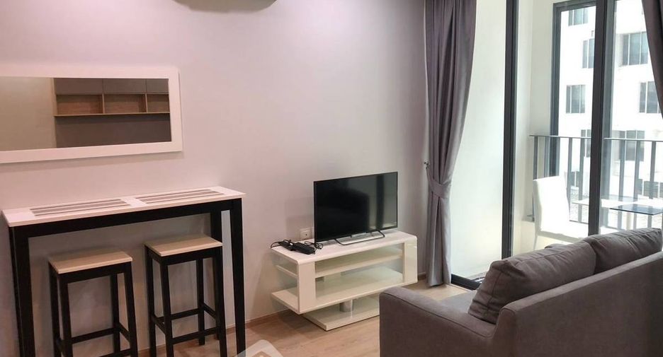 Condo en alquiler de 1 habitaciones en Bang Rak, Bangkok