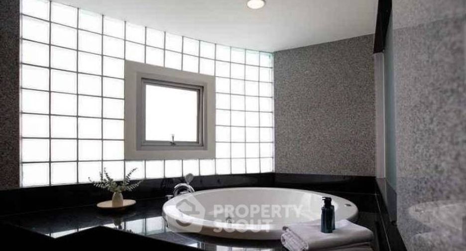 Apartment zur Miete mit 3 Zimmer in Watthana, Bangkok
